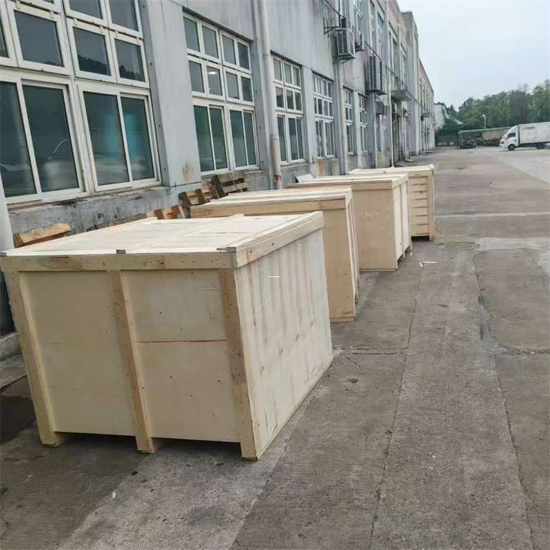 阜新县尼勒克县：物流专线的高效货运之旅